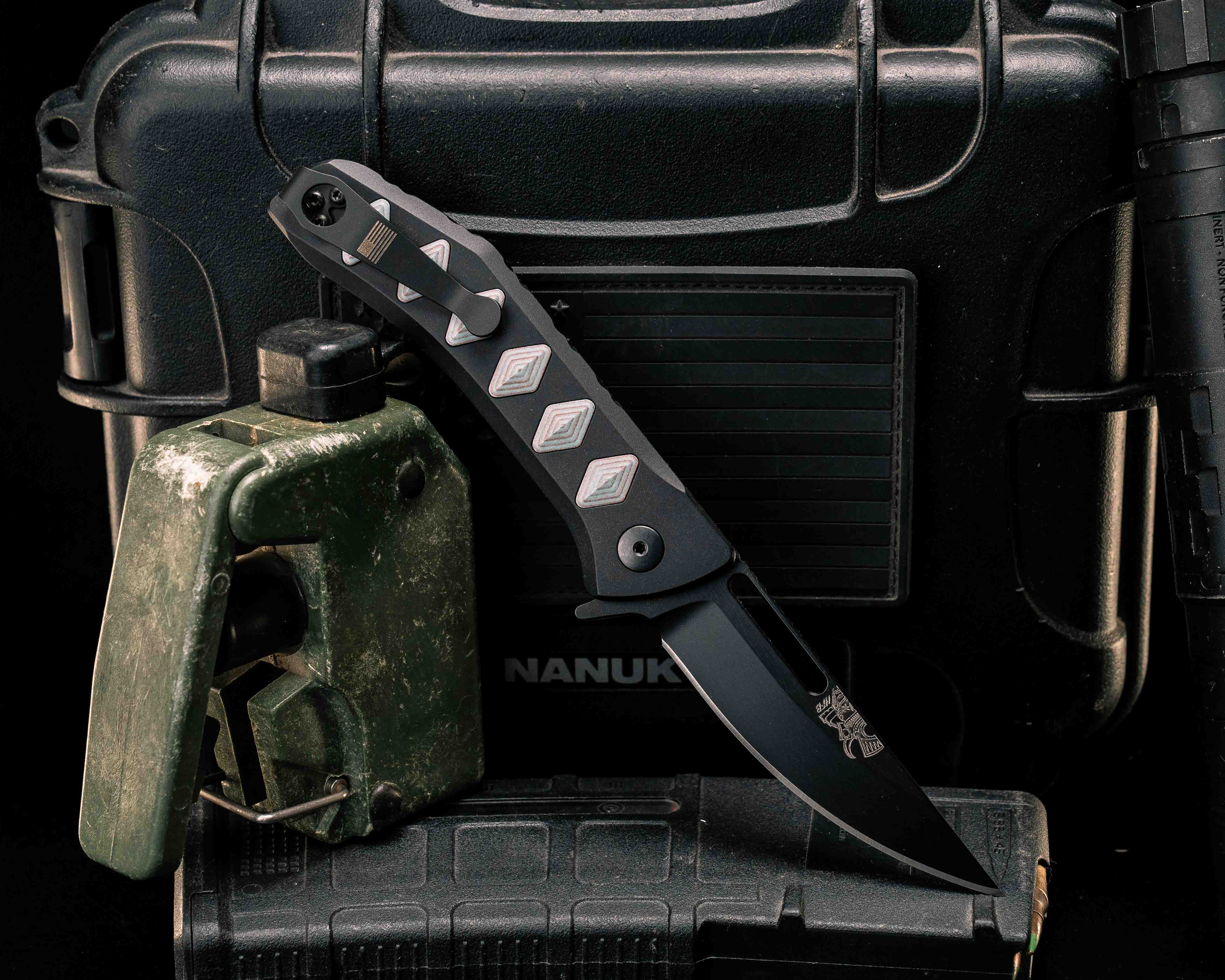 Custom Kwaiken Folder - Shipwreck Camo Quartz and Red Dragon Camo