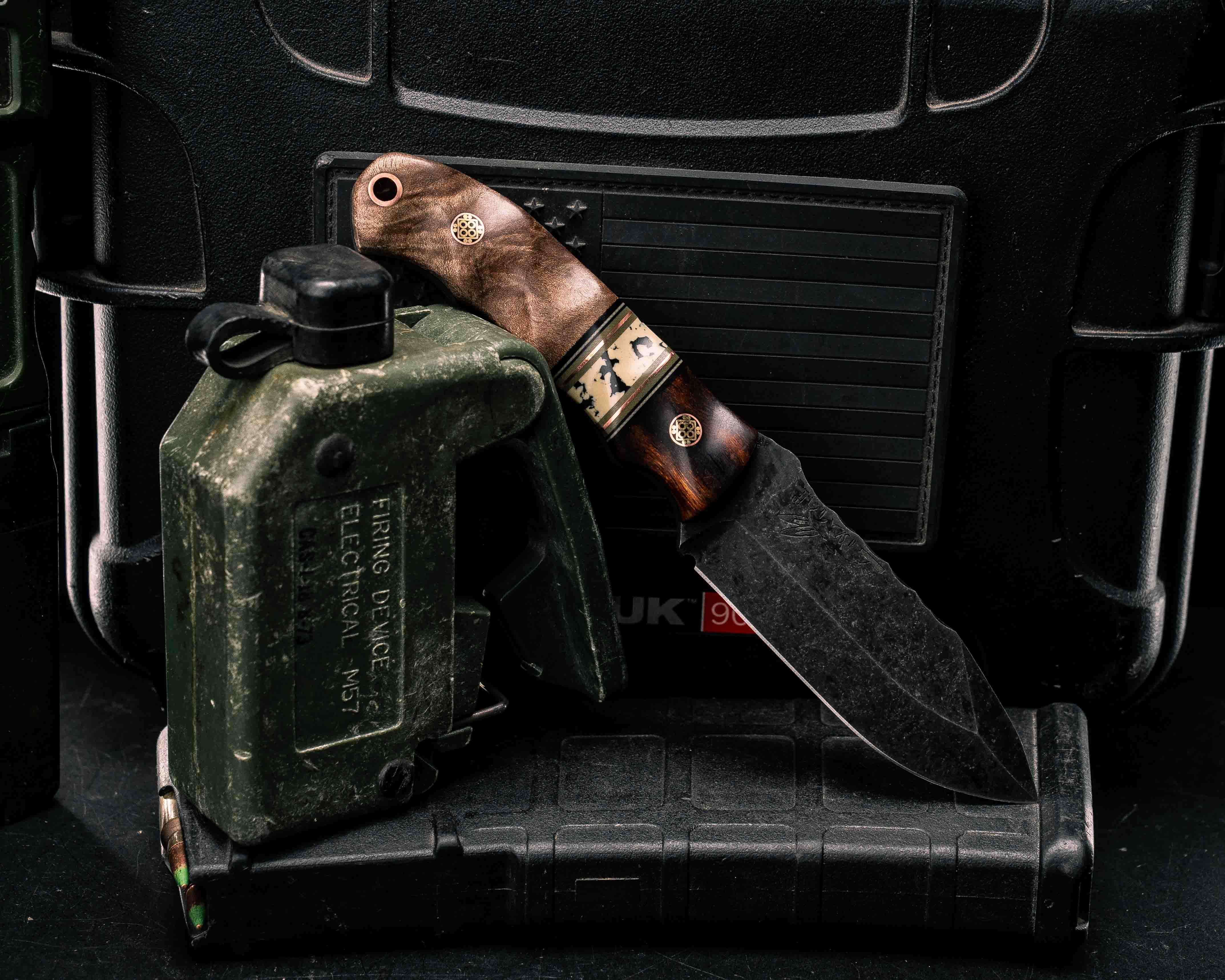 クローバー、ツバメ、eye Disaster Cub- Desert Ironwood, Black G10, Desert Tan G10, OD Green