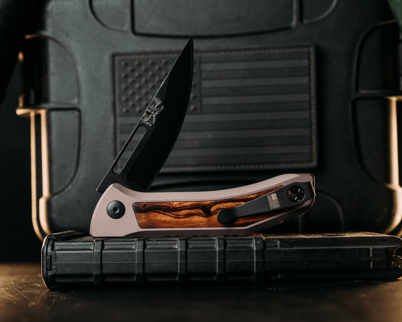 Kwaiken Folder Custom - Desert Ironwood, Anodized Gray Handle, Black Nitride Blade, Textured Grip, Deep Carry Pocket Clip