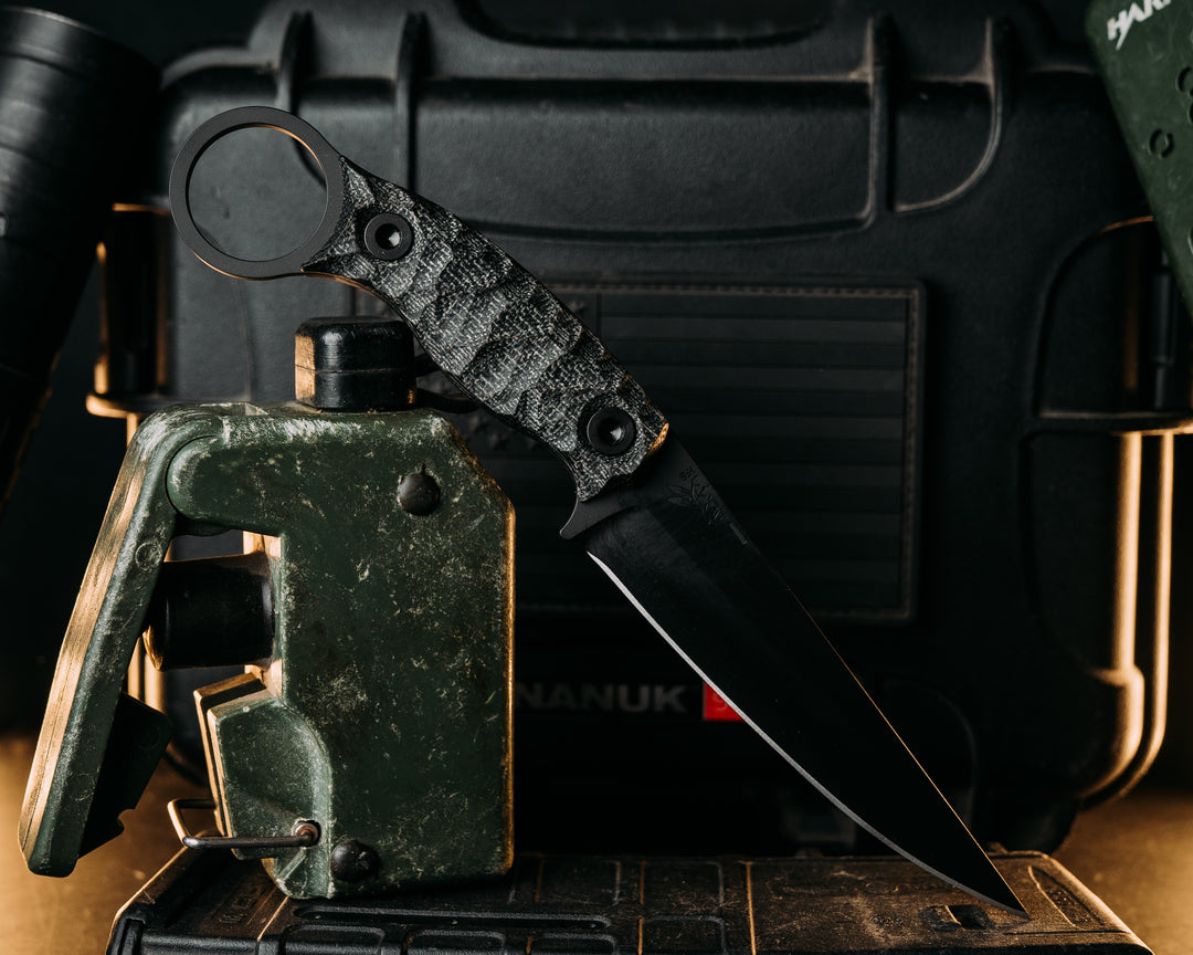 Osoraku 4"- Black Canvas Micarta, Armor Black Cerakote, Allen Bolts, Textured Grip