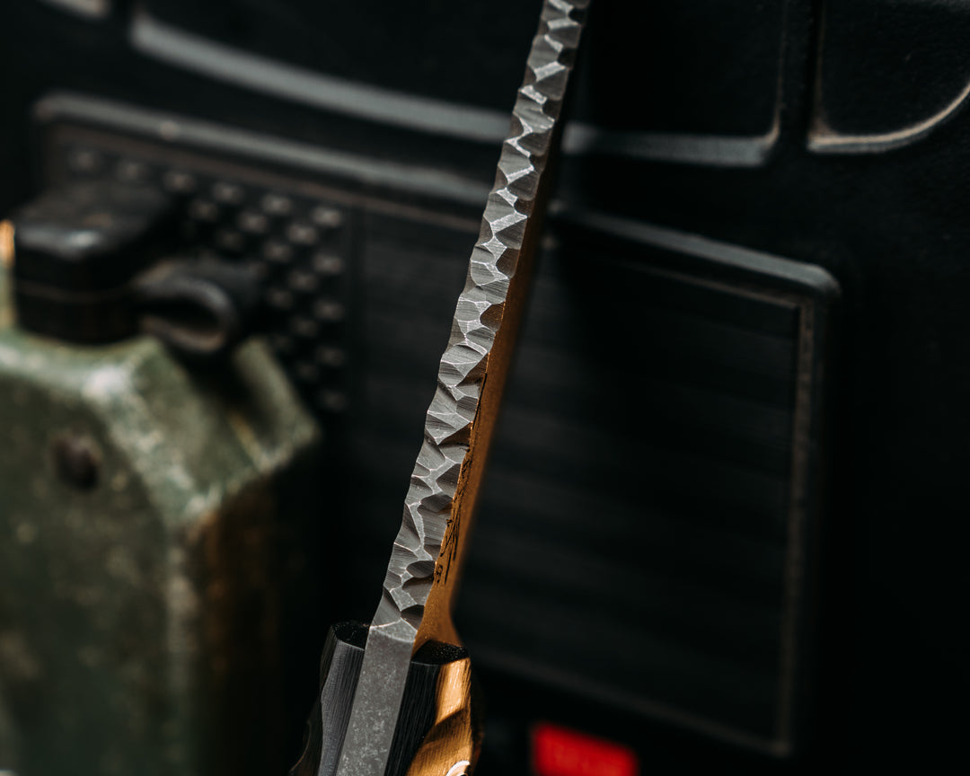 Crow Jr Hybrid- 2X2 Twill Carbon Fiber, Hollow Resin Pins, 1/8" Patriot Mosaic Pin, Textured Grip