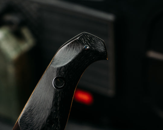 Crow Jr Hybrid- 2X2 Twill Carbon Fiber, Hollow Resin Pins, 1/8" Patriot Mosaic Pin, Textured Grip