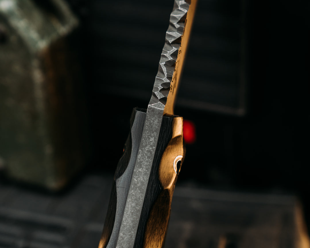 Crow Jr Hybrid- 2X2 Twill Carbon Fiber, Hollow Resin Pins, 1/8" Patriot Mosaic Pin, Textured Grip