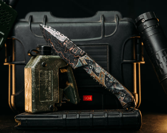 Hog Hunt Jr.- Adam Deville Damascus- P. Kaufmann Milos Lakeland Blue Paisley Micarta, Glow Pins