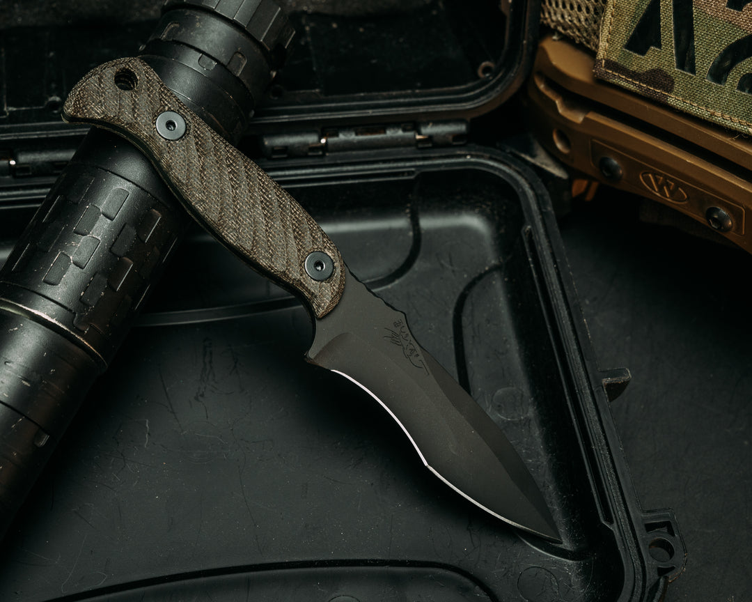 Extremis MK1 - OD Green Canvas Micarta, Armor Black Cerakote, Allen Bolts, Hollow Lanyard Hole, Iron grip