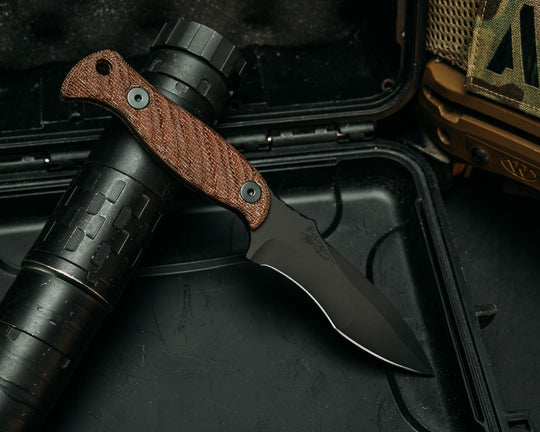 Extremis MK1 - Brown Canvas Micarta, Armor Black Cerakote, Allen Bolts, Hollow Lanyard Hole, Iron grip