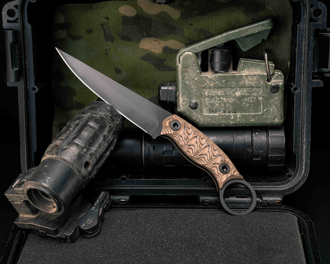Osoraku 4"- Tan/Black G10, Armor Black Cerakote, Allen Bolts, Textured Grip