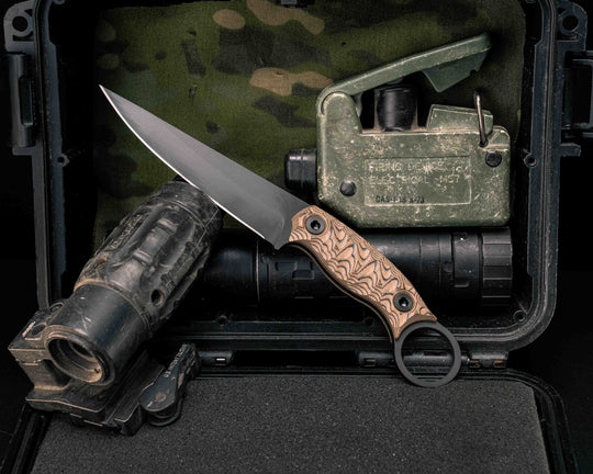 Osoraku 4"- Tan/Black G10, Armor Black Cerakote, Allen Bolts, Textured Grip