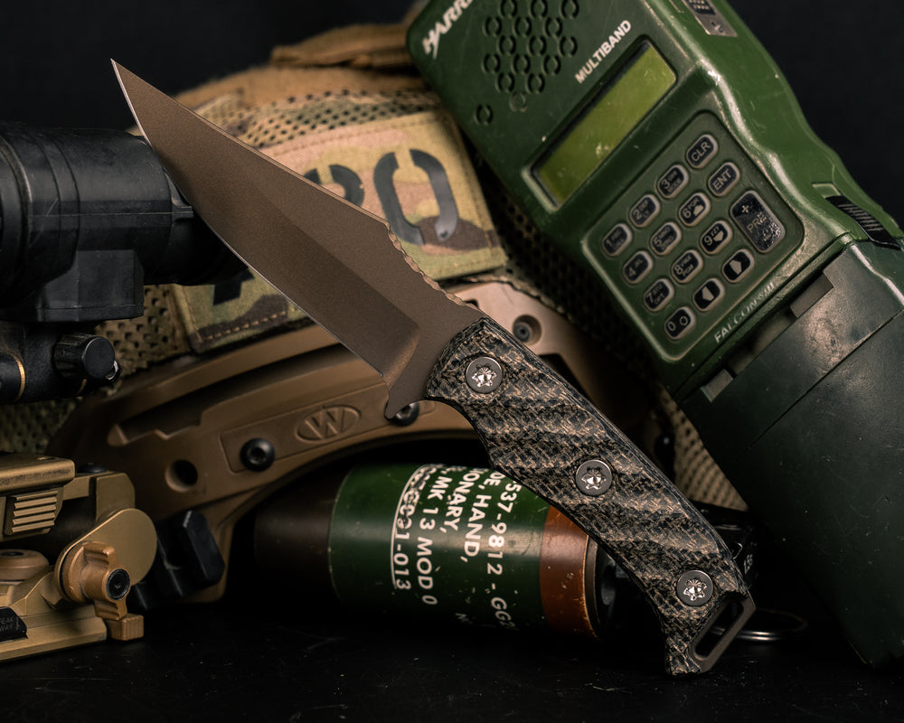 Tosahwi - Black Burlap Micarta, Midnight Bronze Cerakote, Ti Torx Bolts, Iron Grip