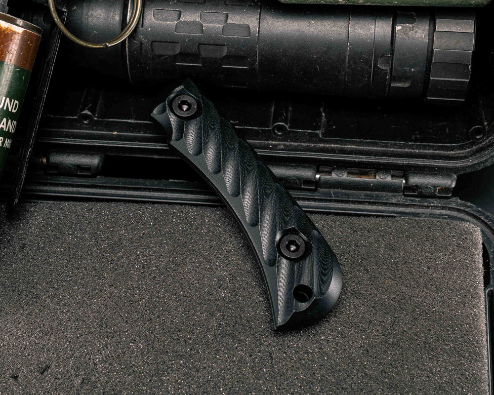Cav Jr Scales- Black G10, Allen Bolts, Textured Grip