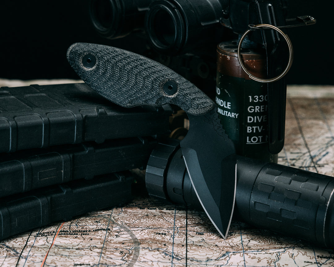 IWB Dagger - Black Canvas Micarta, Armor Black Cerakote, Allen Bolts, Rippled Grip
