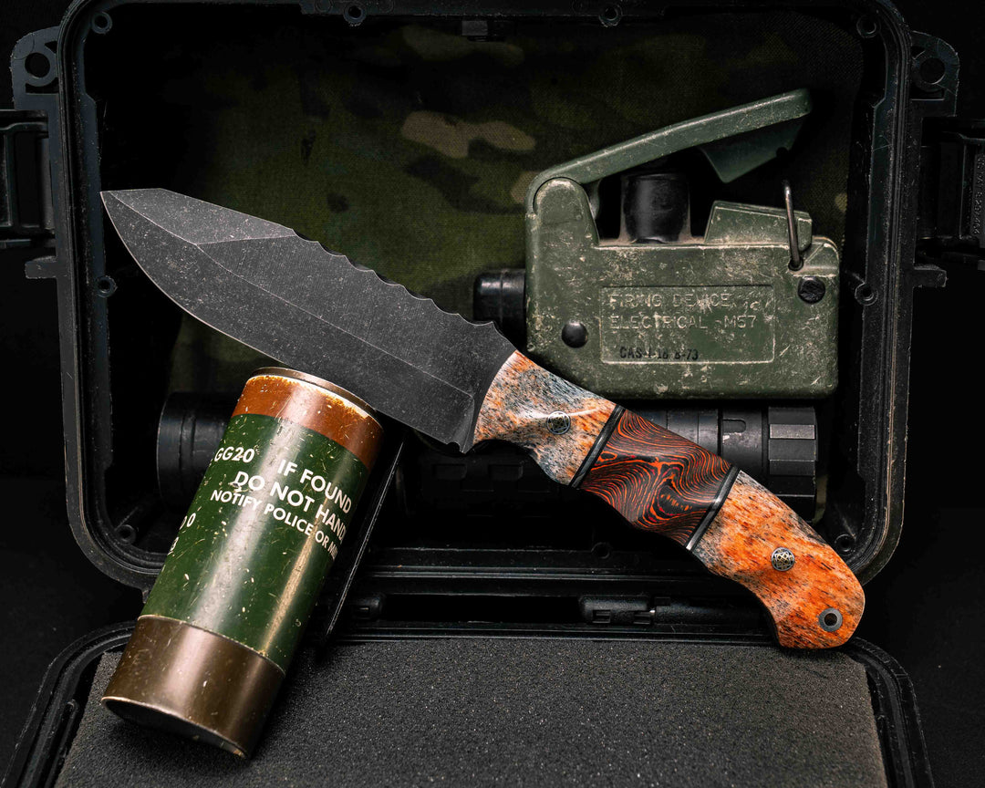 Disaster Breacher- Dyed Giraffe Bone, Black G10 and Aluminum Pin Striping, Mars Valley FAT Carbon Split, Mosaic Pins, Aluminum Lanyard Pin, Textured Grip