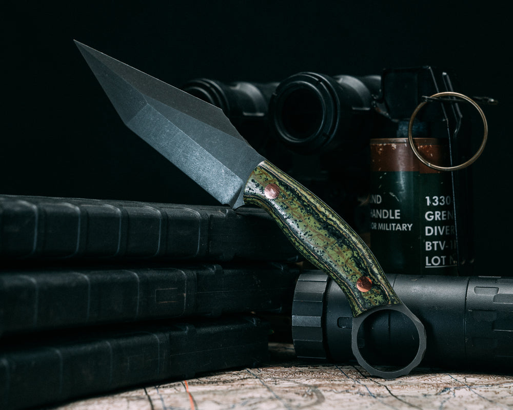 Ringed Tac Tanto- Carbon, Copper Mesh, Rubber, Micarta and Green Resin, Copper Pins, Smooth Grip