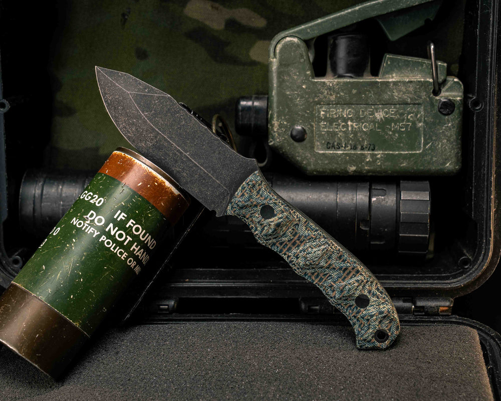 Disaster Cub- Kamari Burlap Micarta, CF Pins, CF Lanyard Pin, Textured Grip