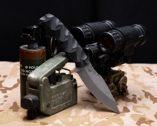 Ishi - Black Canvas Micarta, CF Pins, Chaos Grip