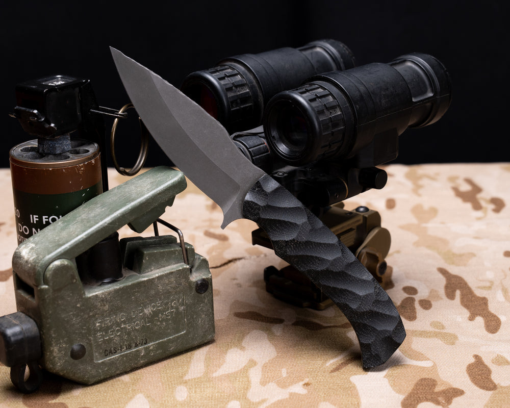 Ishi - Black Canvas Micarta, CF Pins, Chaos Grip