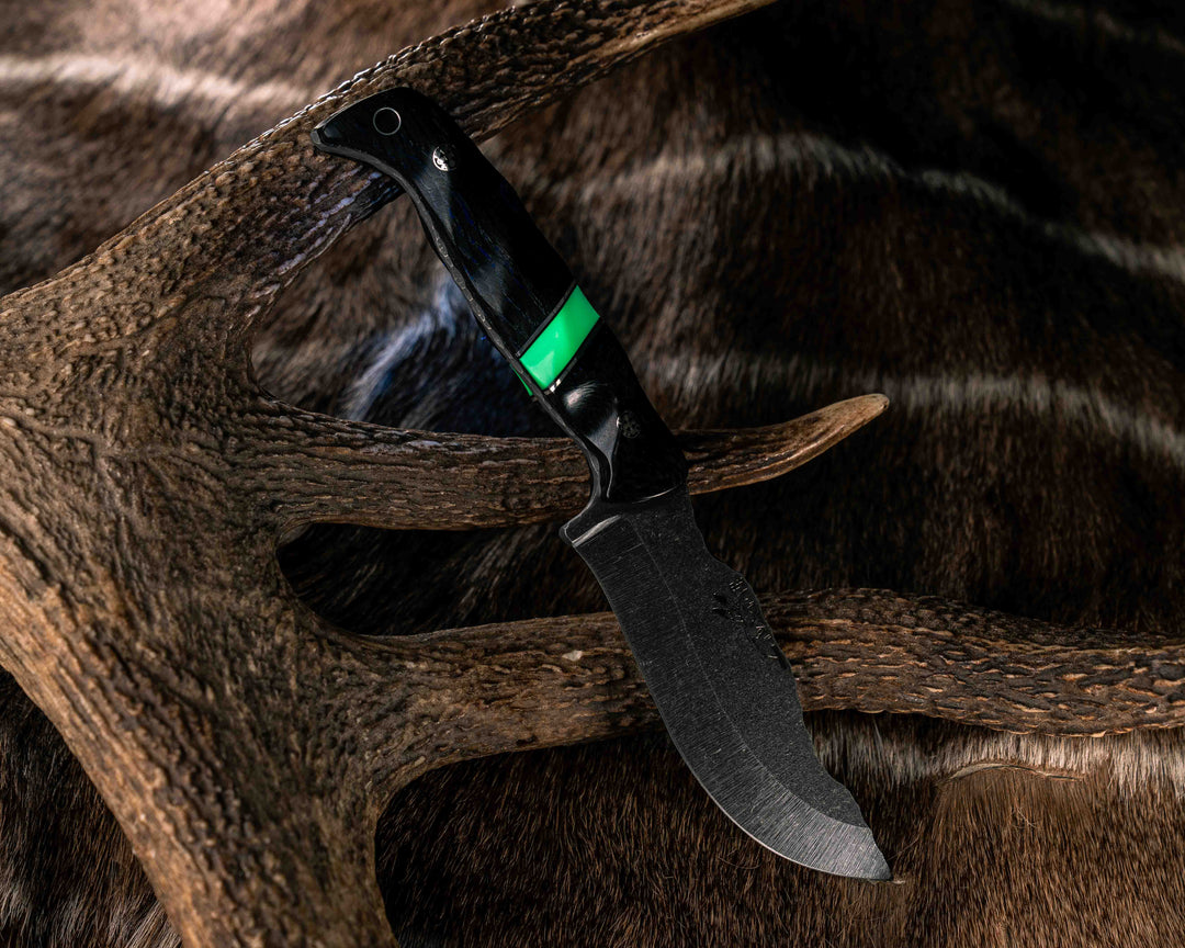 OG Skinner- Carbon, Aluminum and Black G10 Pin Striping, Green Glow Resin Split, Ancient Bog Oak, Mosaic Pins, Silver Lanyard Pin, Textured Grip, Exposed Teng, Full Spin Rock Work