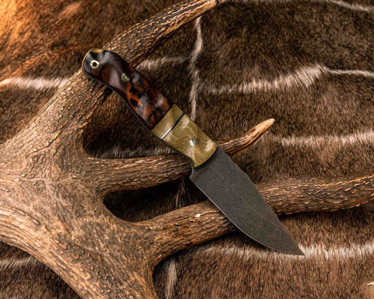 Crow Jr- Olive Green Canvas Micarta, Black G10 and Brass Pin Striping, Olive Green Canvas Micarta Split, Desert Ironwood, Brass Mosaic Pins, Brass Lanyard Pin, Textured Grip