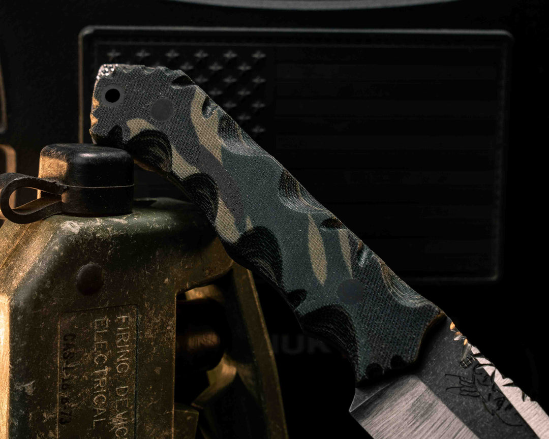 Red Crow- Guyana Tiger Stripe Camo Micarta, CF Pins, CF Lanyard Pin, Old School Rock Work Spine, Stippled Skull Bracker, Textured Grip