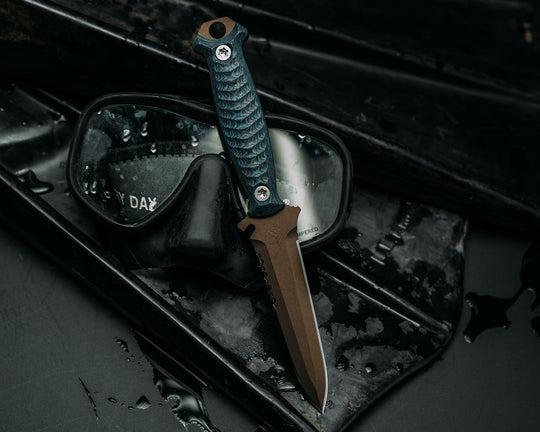 Dive knife- Arctic Storm Carbon, Midnight Bronze Cerakote, Ti Torx Bolts, Iron Grip