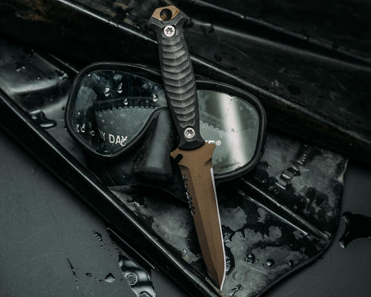Dive knife- Black Dunes Carbon, Midnight Bronze Cerakote, Ti Torx Bolts, Iron Grip
