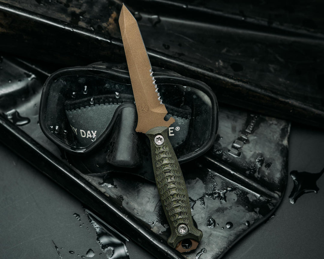 Dive knife Tanto- Jungle Wear Carbon, Midnight Bronze Cerakote, Ti Torx Bolts, Iron Grip