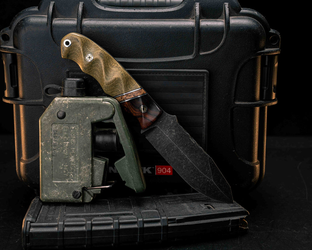 Half Face Blades Disaster Jr- Desert Ironwood, Black G10, Aluminum and Black Ash Burl Split, Olive Green Canvas Micarta, Mosaic Pins, Aluminum Lanyard Pin, Textured Grip
