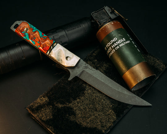 Kwaiken FC- Black G10 and Brass Split, Bloodwood Over Sonoran Sunset Tru-stone, Mosaic Pins, Textured Grip