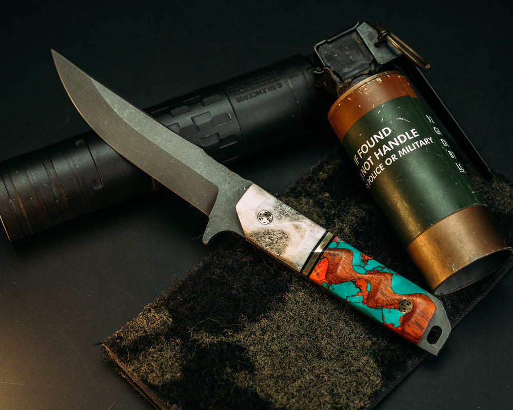 Kwaiken FC- Black G10 and Brass Split, Bloodwood Over Sonoran Sunset Tru-stone, Mosaic Pins, Textured Grip