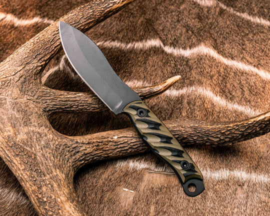 Hunter Skinner - Black/OD Green G10, Armor Black Cerakote, Allen Bolts, Textured Grip