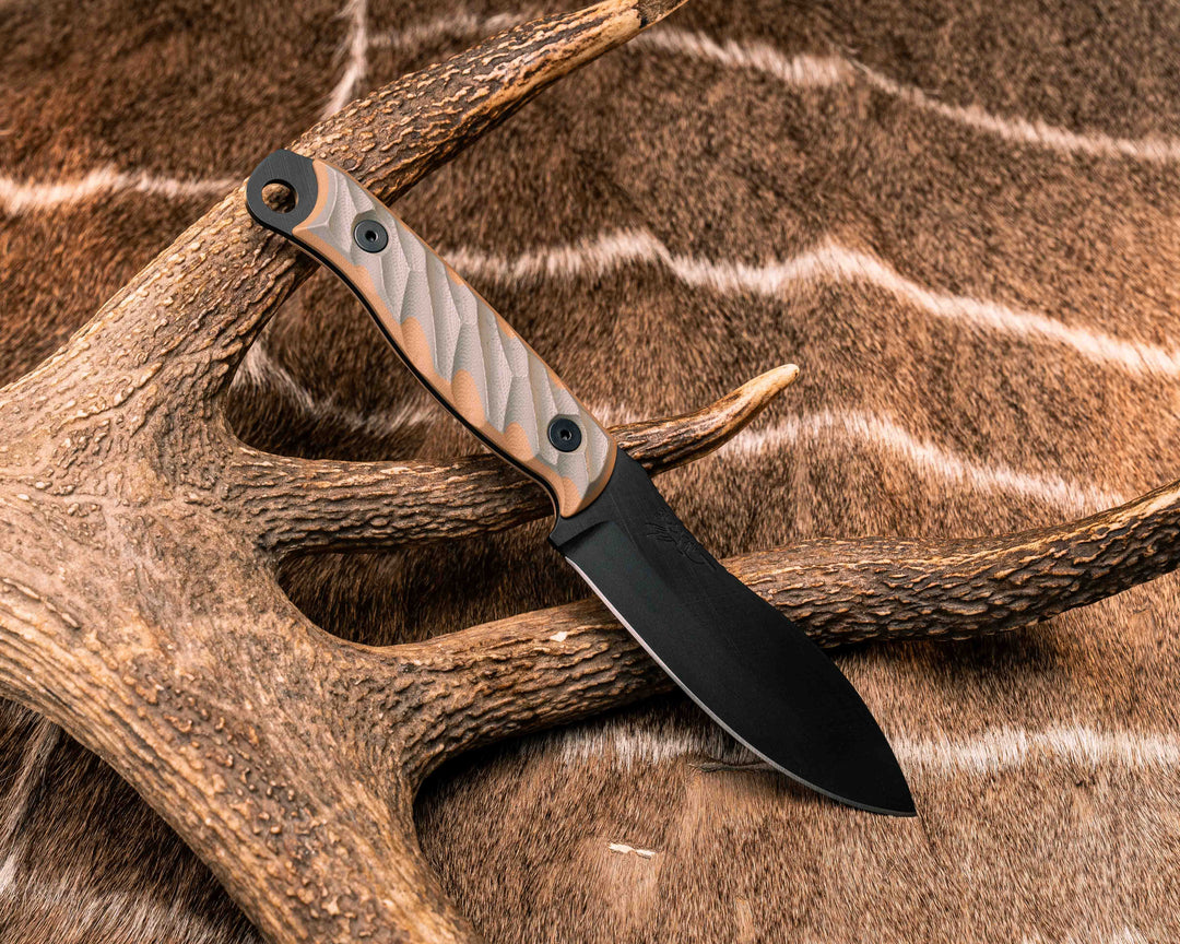 Hunter Skinner - Grey/Coyote G10, Armor Black Cerakote, Allen Bolts, Textured Grip