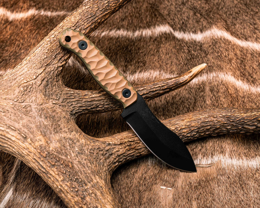 Skinner Jr- Coyote/OD Green G10, Armor Black Cerakote, Allen Bolts, Textured Grip