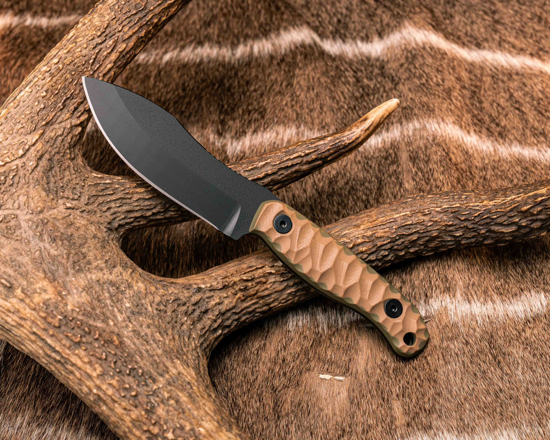 Skinner Jr- Coyote/OD Green G10, Armor Black Cerakote, Allen Bolts, Textured Grip
