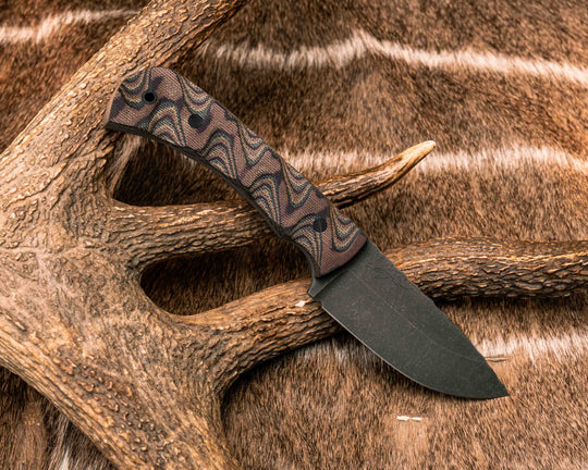Cavner- Python Canvas Micarta, CF Pins, CF Lanyard Pin, Textured Grip