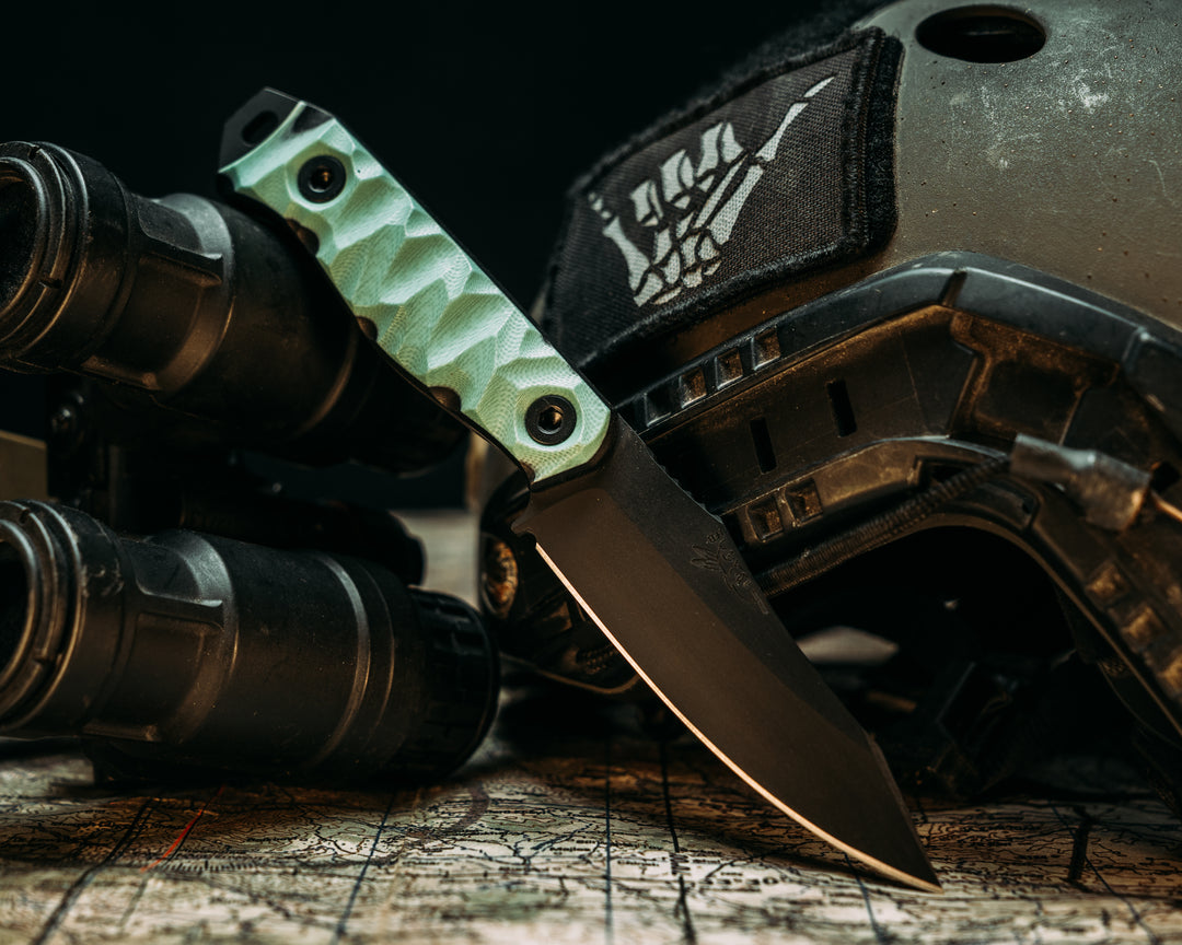 Field Knife Jr- Tiffany Blue and Black G10, Armor Black Cerakote, Allen Bolts, Chaos Grip