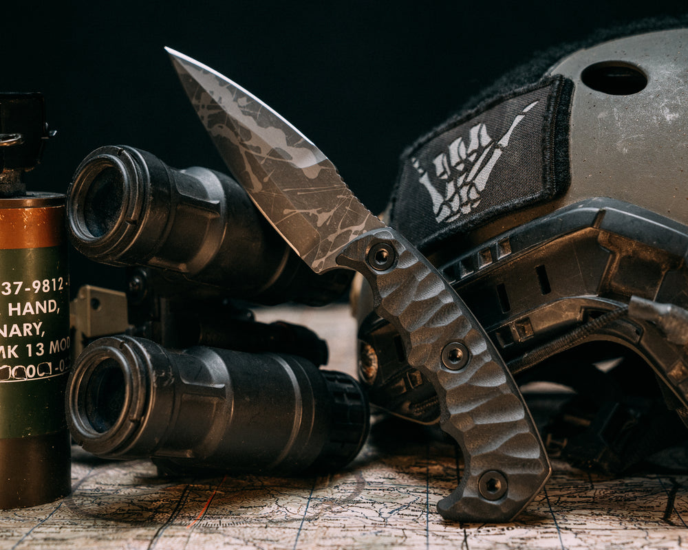 4"  HUMINT- Black G10, Allen Bolts, Chaos Grip
