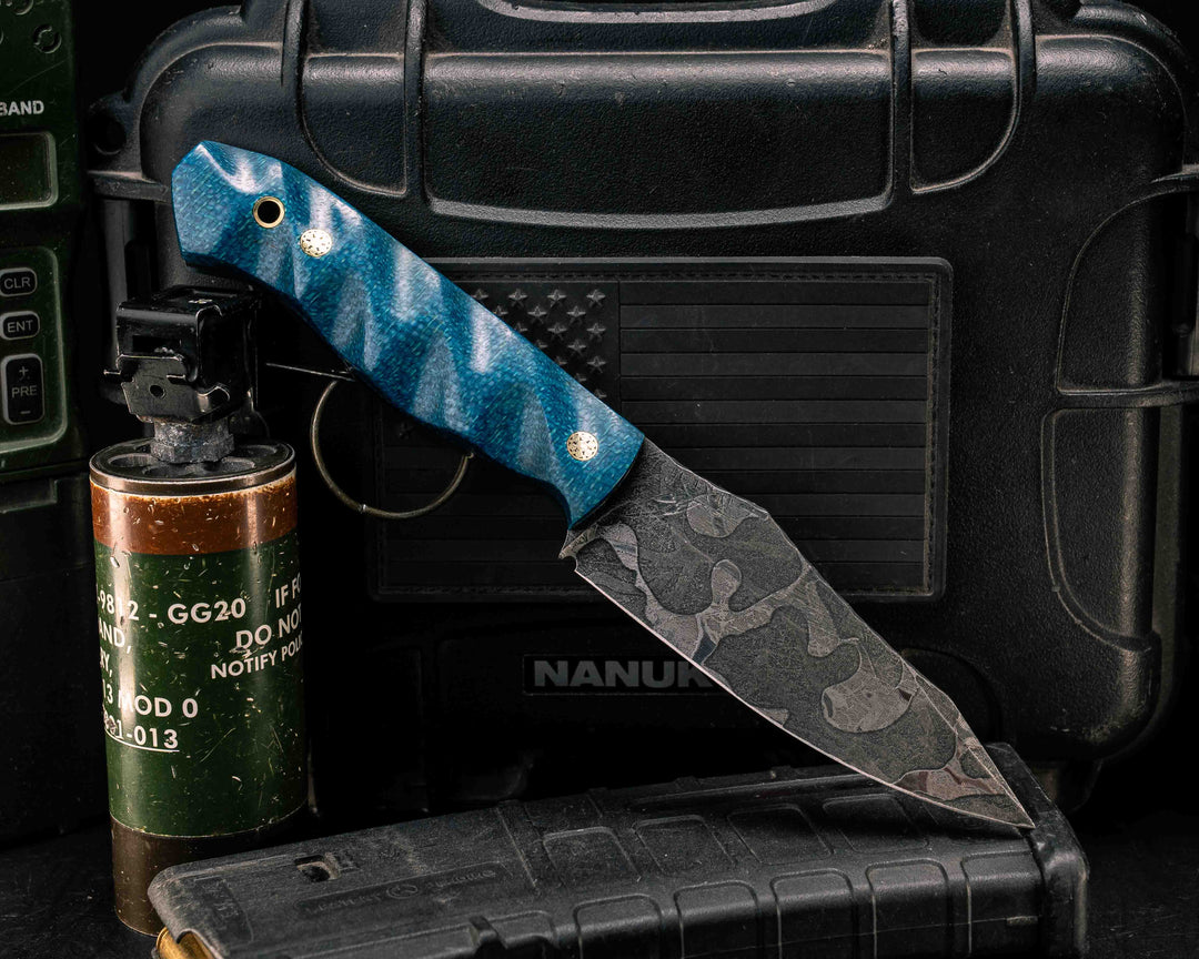 Field Knife - Admiral Blue Jute Micarta, Mosaic Pins, Brass Lanyard Pin, Textured Grip