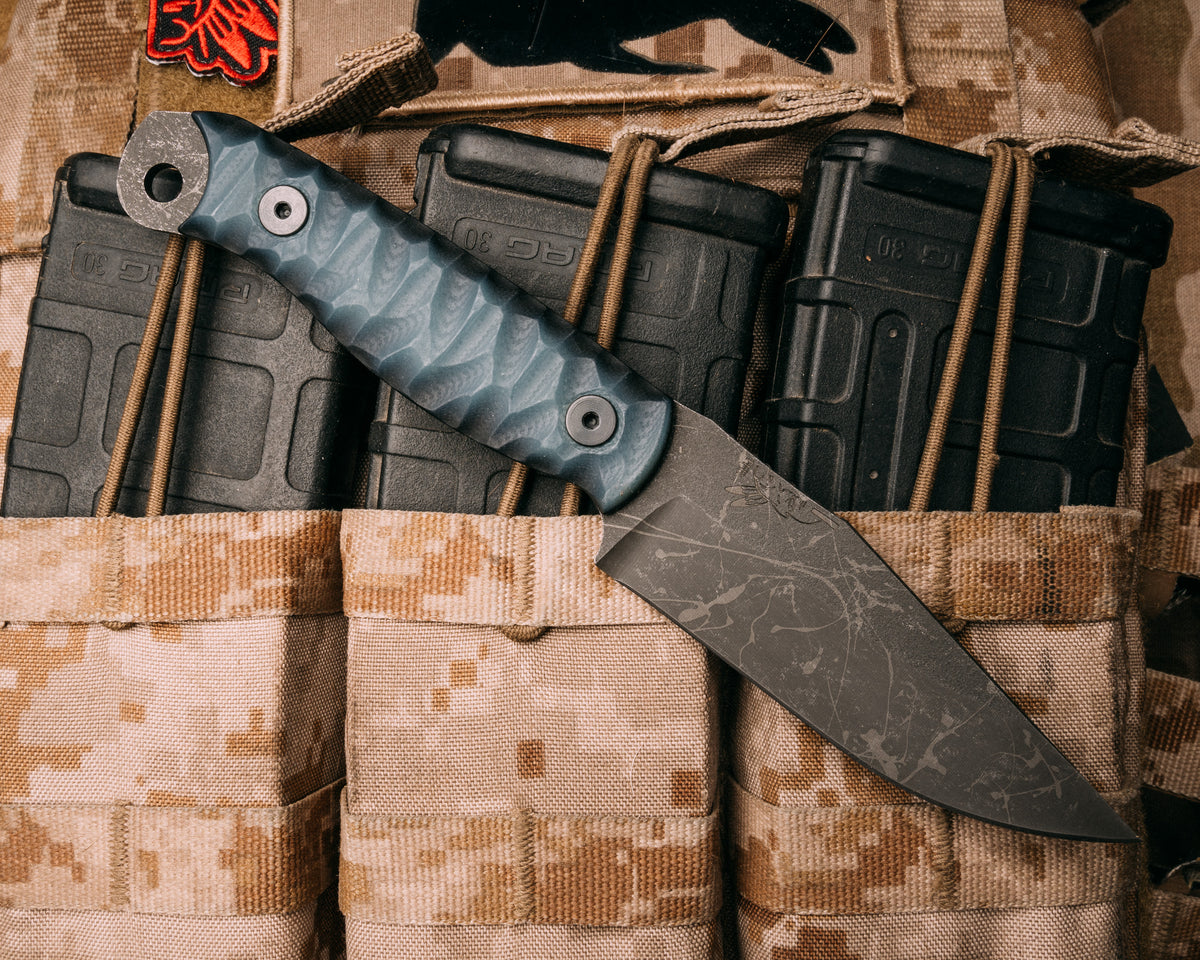 Crow Scalper ghost G10, allen bolts, chaos grip Half Face Blades