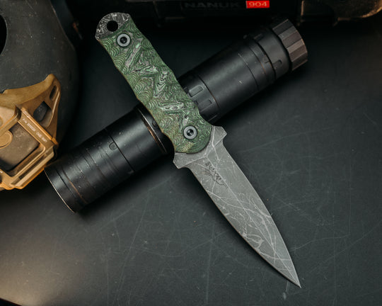 Combat Dagger- Jungle Wear Carbon, Allen Bolts, Chaos Grip