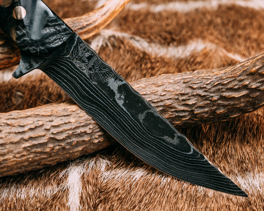 Kwaiken FC- Baker Forge Random Pattern Damascus- Bison Horn, Bronze Pins, Textured Grip