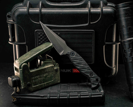 Gulo Gulo- Black Canvas Micarta, Allen Bolts, Textured Grip