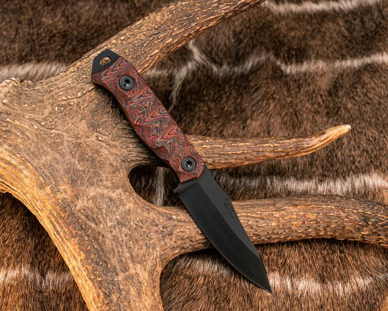 Field Knife Jr- Lava Flow Carbon, Armor Black Cerakote, Allen Bolts, Textured Grip