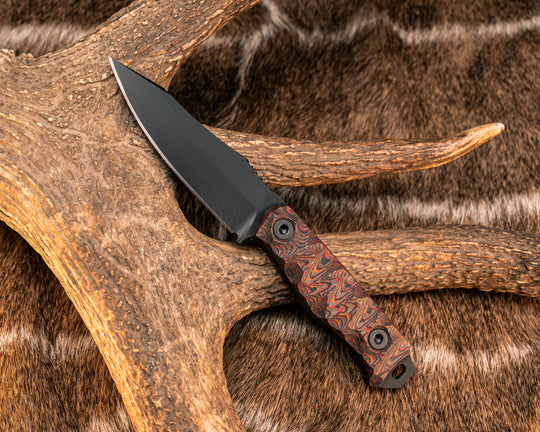 Field Knife Jr- Lava Flow Carbon, Armor Black Cerakote, Allen Bolts, Textured Grip