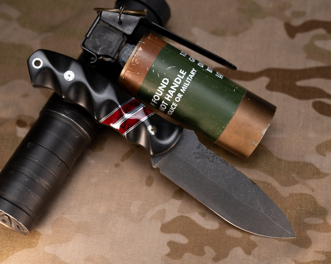 Disaster Jr- Black Diamond Richlite, Black G10 and Aluminum Pin Striping, Bloody Basin Tru-stone Split, Mosaic Pins, Aluminum Lanyard Pin, Textured Grip