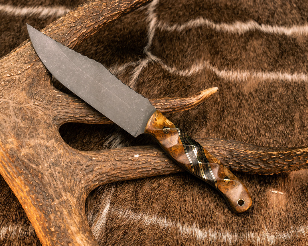 Crow Scout- Amboyna, Black G10 and Brass Pin Striping, Gold Dark Matter Carbon Split, Mosaic Pins, Brass lanyard Pin, Textured Grip