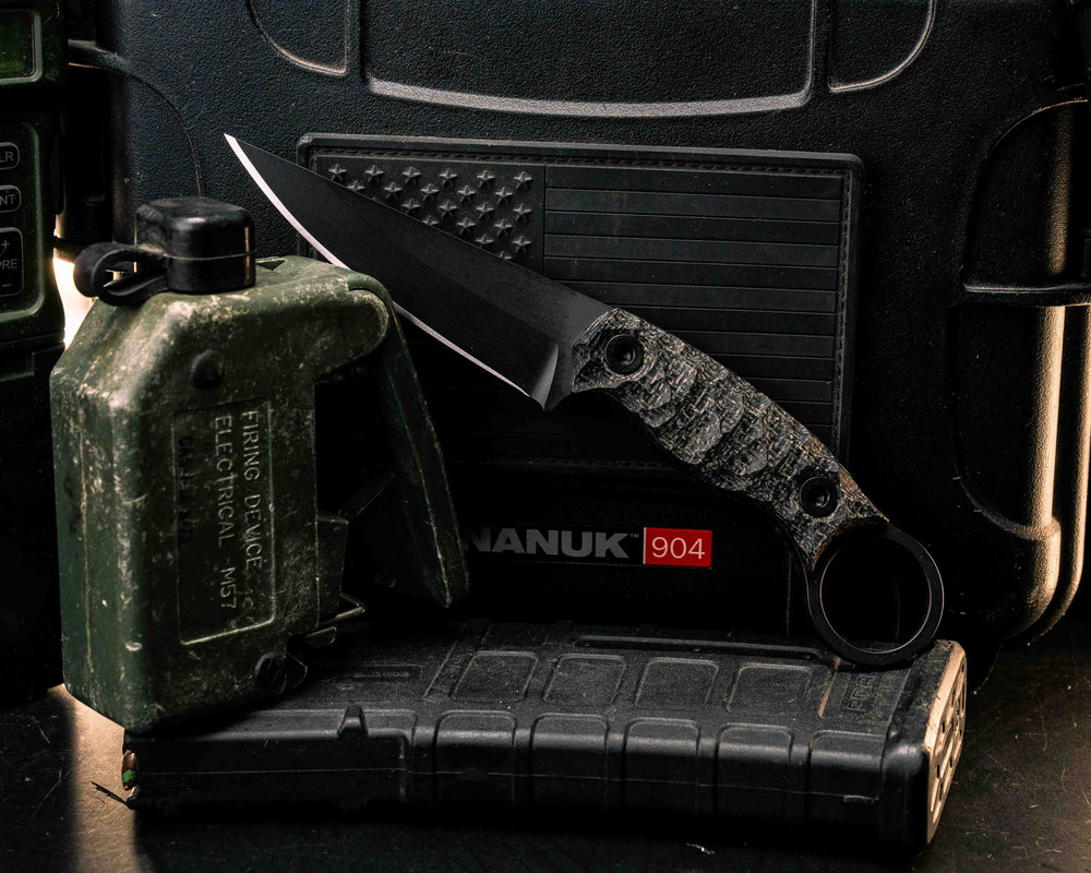 Osoraku 3" Mini - Black Burlap Micarta, Armor Black Cerakote, Allen Bolts, Textured Grip