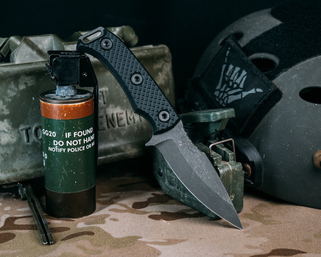 Ishi- Black G10, Allen Bolts, Checkered Grip