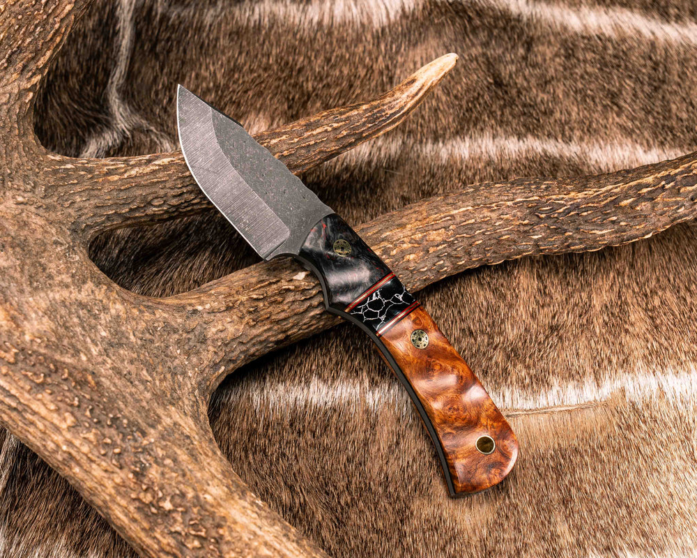 Beef Harpoon- Red Dark Matter Carbon, Black G10, Cherry G10 and Brass Pin Striping, Black with White Web Tru-stone Split, Amboyna Burl, Mosaic Pins, Brass Lanyard Pin, Textured Grip