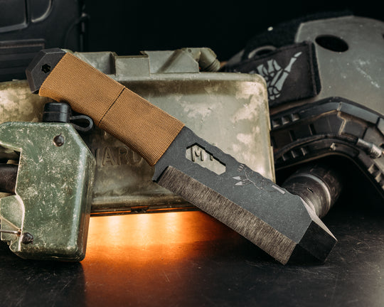 Breacher Bar Multi-tool Prybar -  Coyote Tan Elastic Bands, Phillips + Flathead Bits Included, Acid Etch and Rock Wash Finish