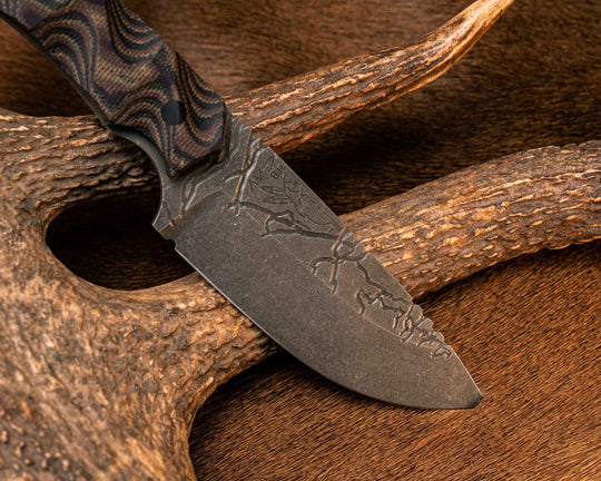 Cavner- Python Canvas Micarta, CF Pins, CF Lanyard Pin, Textured Grip